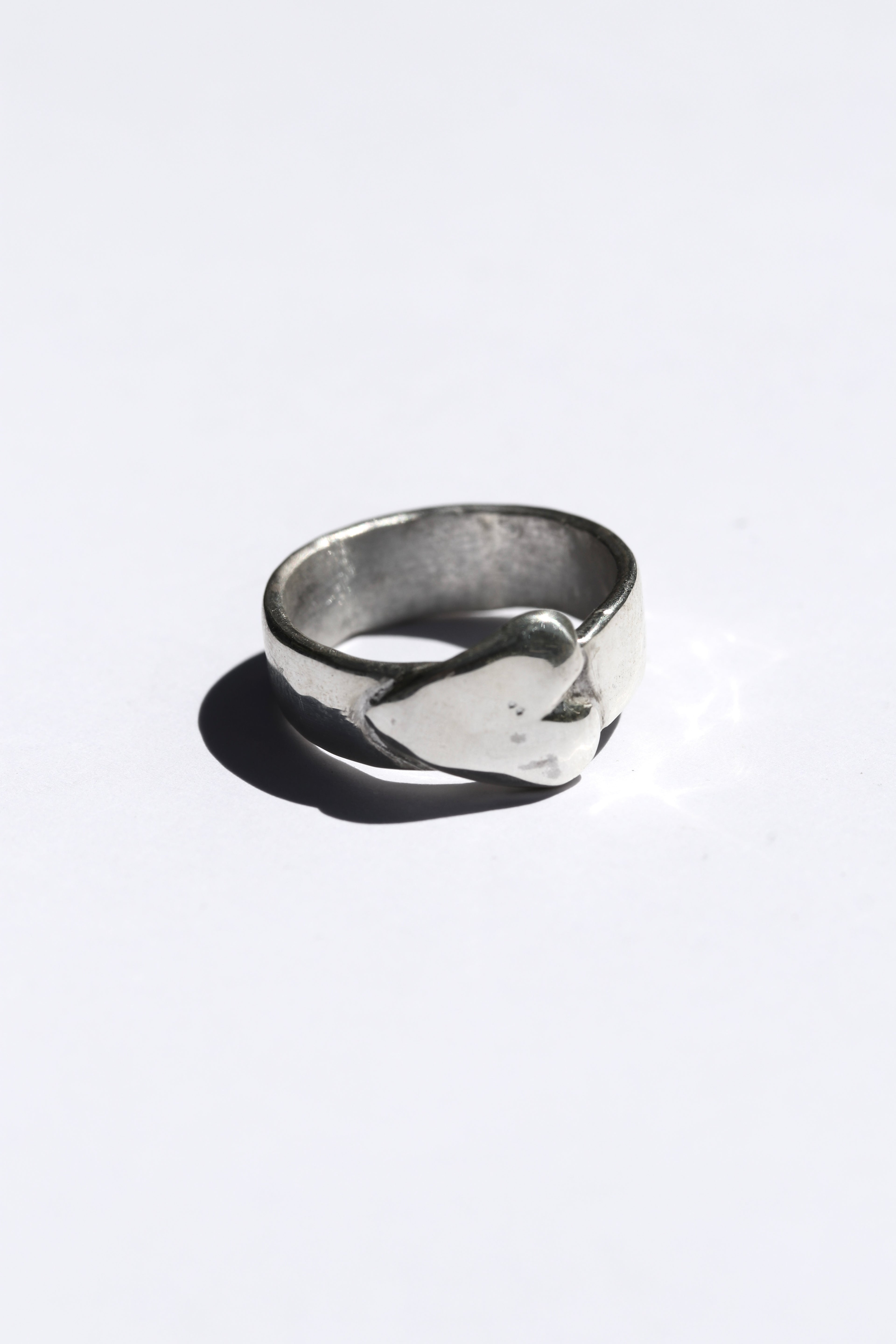Love on the side Silver Ring